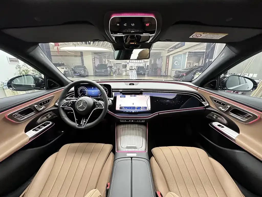 Mercedes-Benz E-Class — фото 7