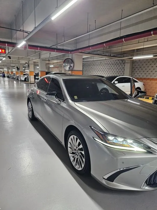 Lexus ES — фото 1