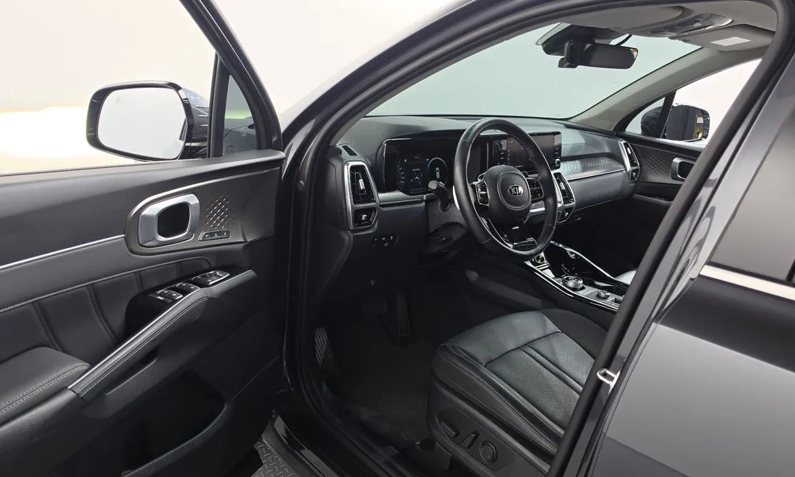 Kia Sorento — фото 7