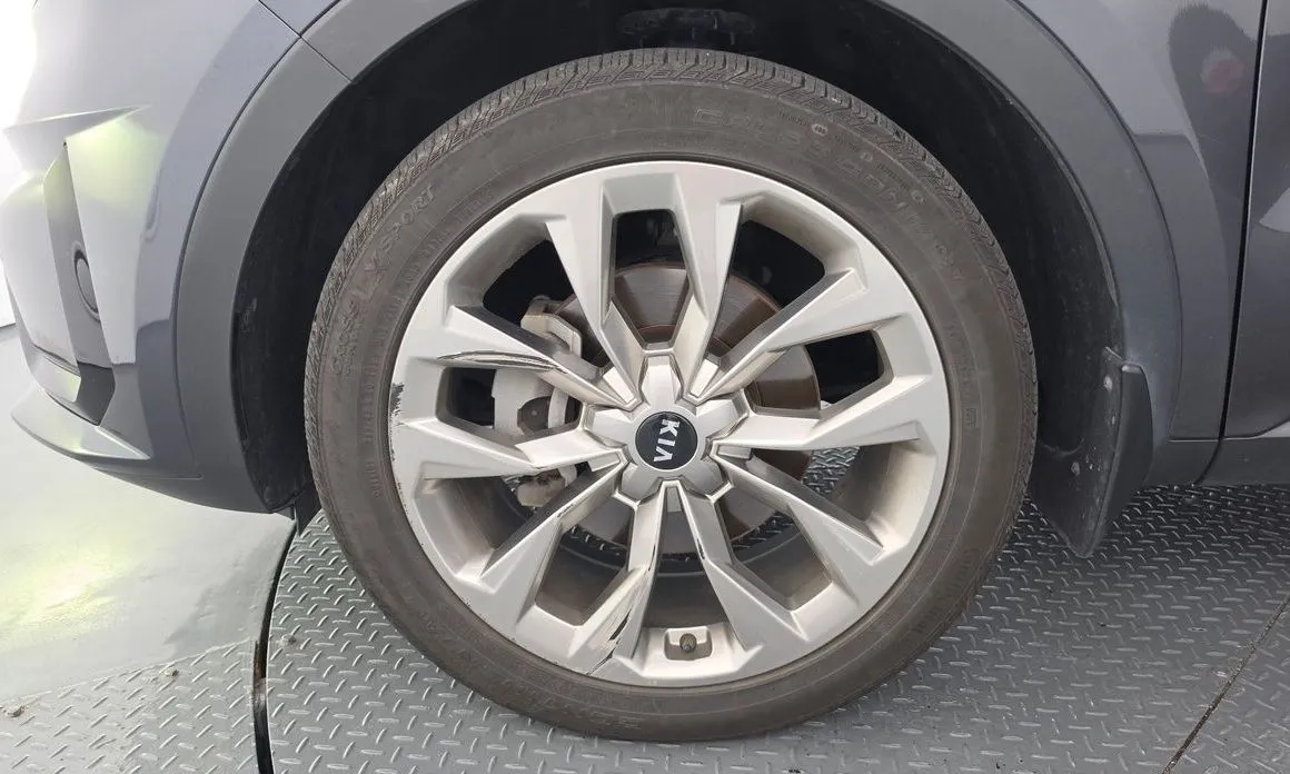 Kia Sorento — фото 10