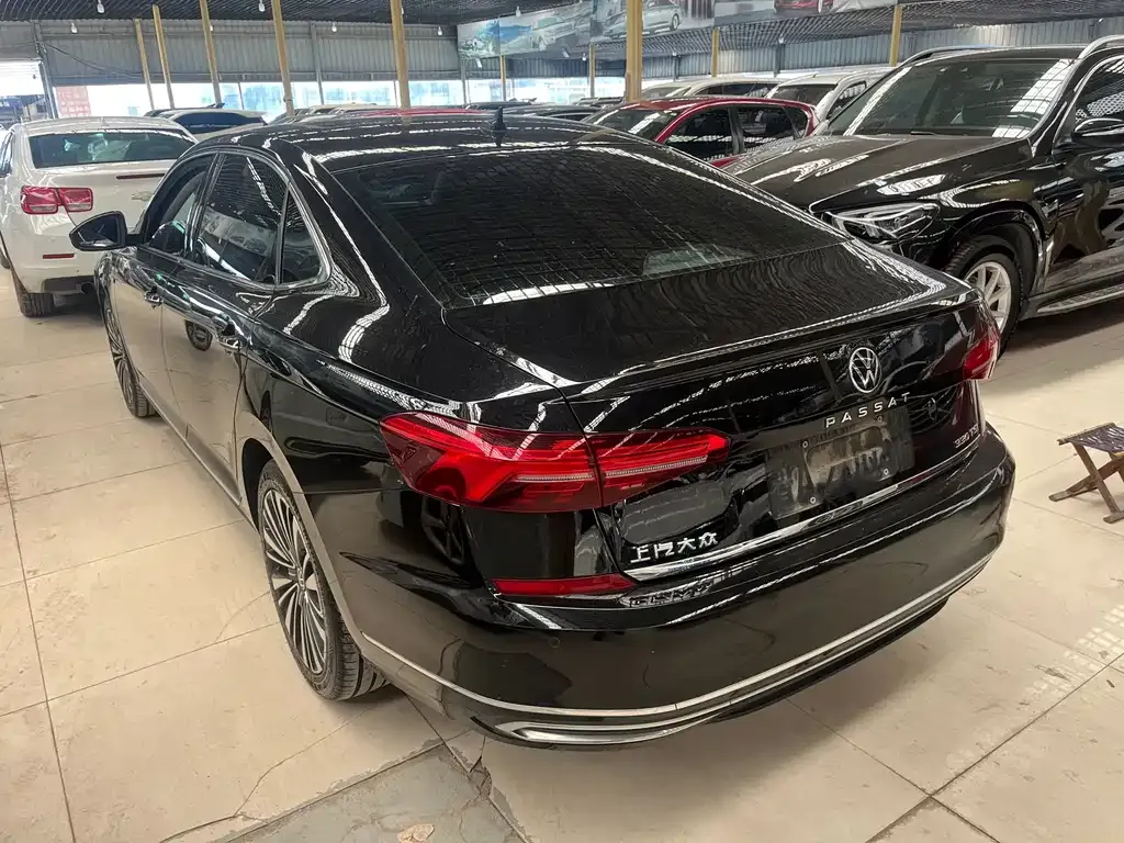 Volkswagen Passat — фото 4