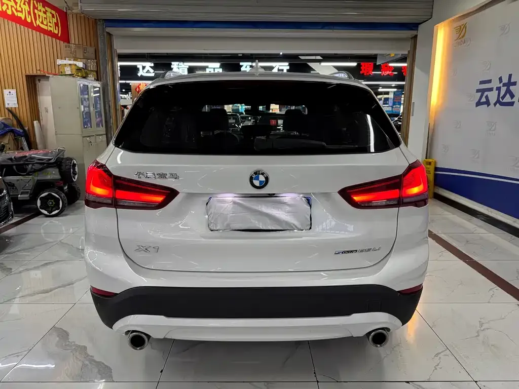 BMW X1 — фото 7