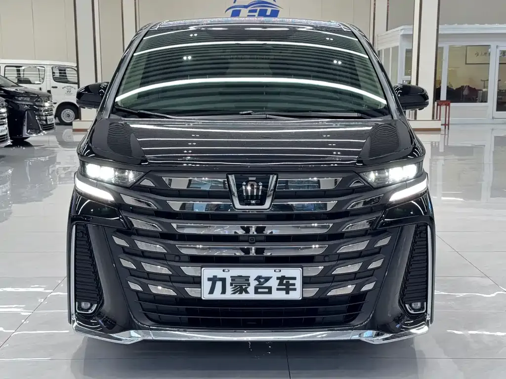 Toyota Vellfire — фото 5