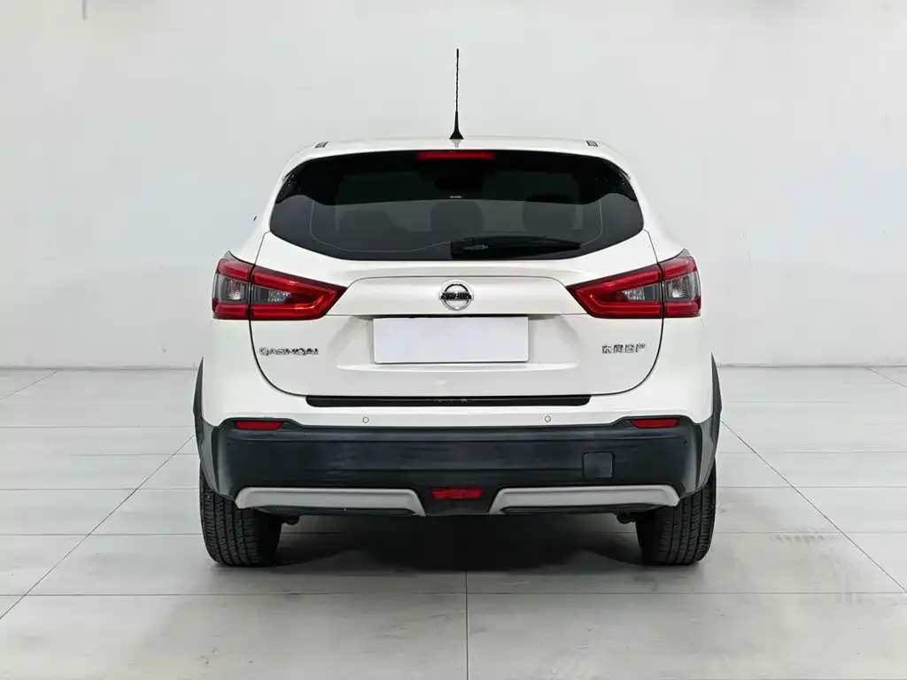 Nissan Qashqai — фото 8
