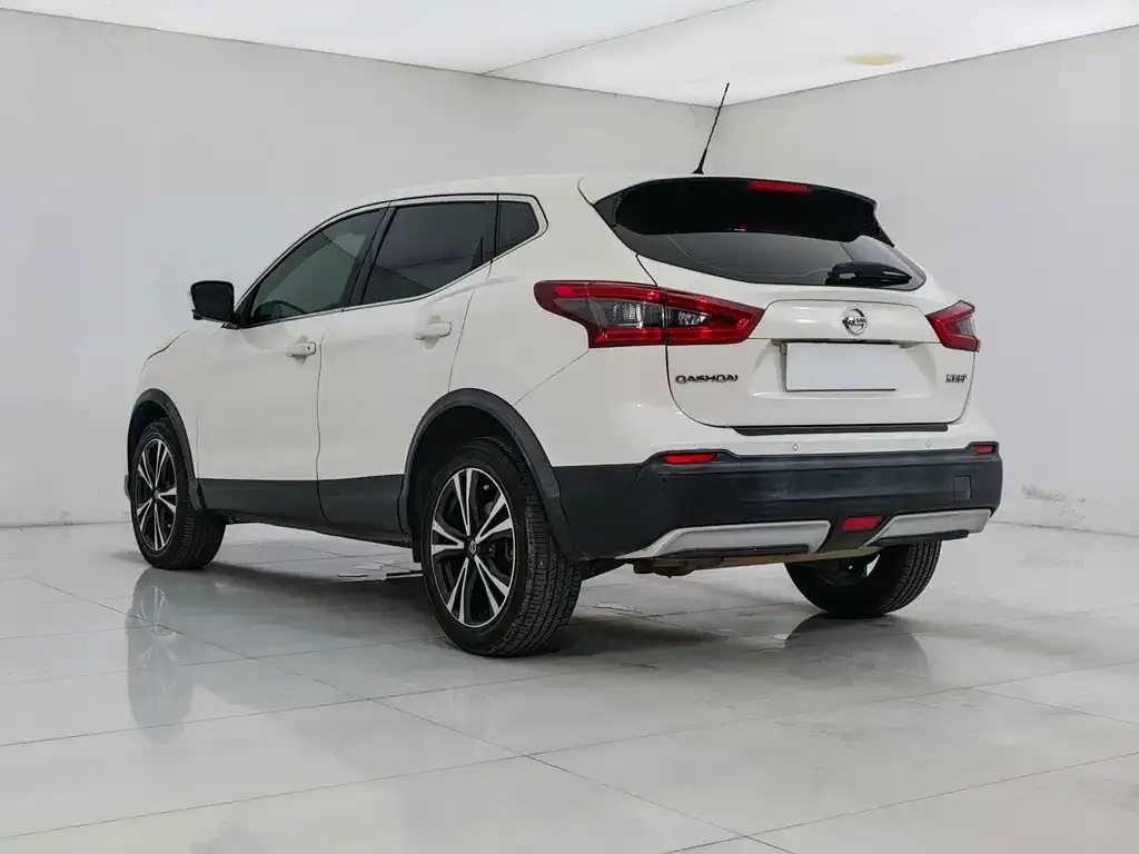 Nissan Qashqai — фото 6
