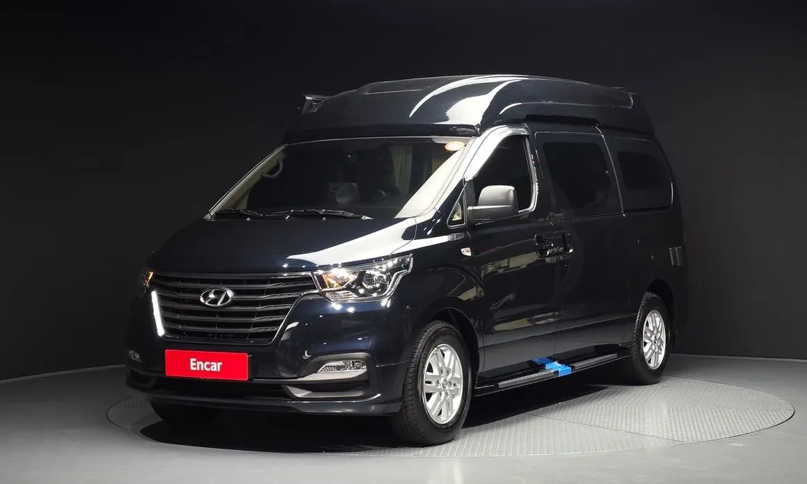 Hyundai Starex — фото 1