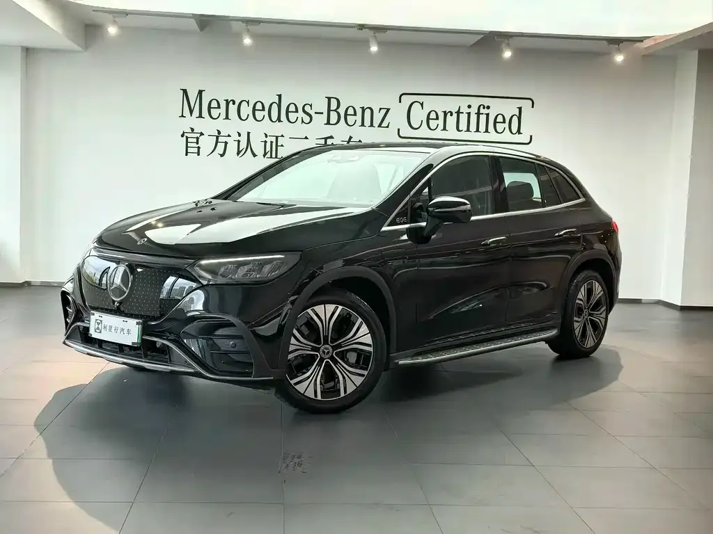 Mercedes-Benz EQE SUV — фото 1