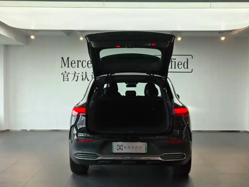 Mercedes-Benz EQE SUV — фото 10