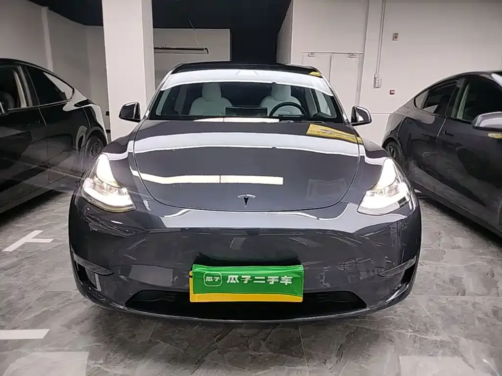 Tesla Model Y — фото 5