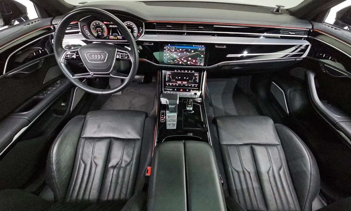 Audi A8 — фото 10