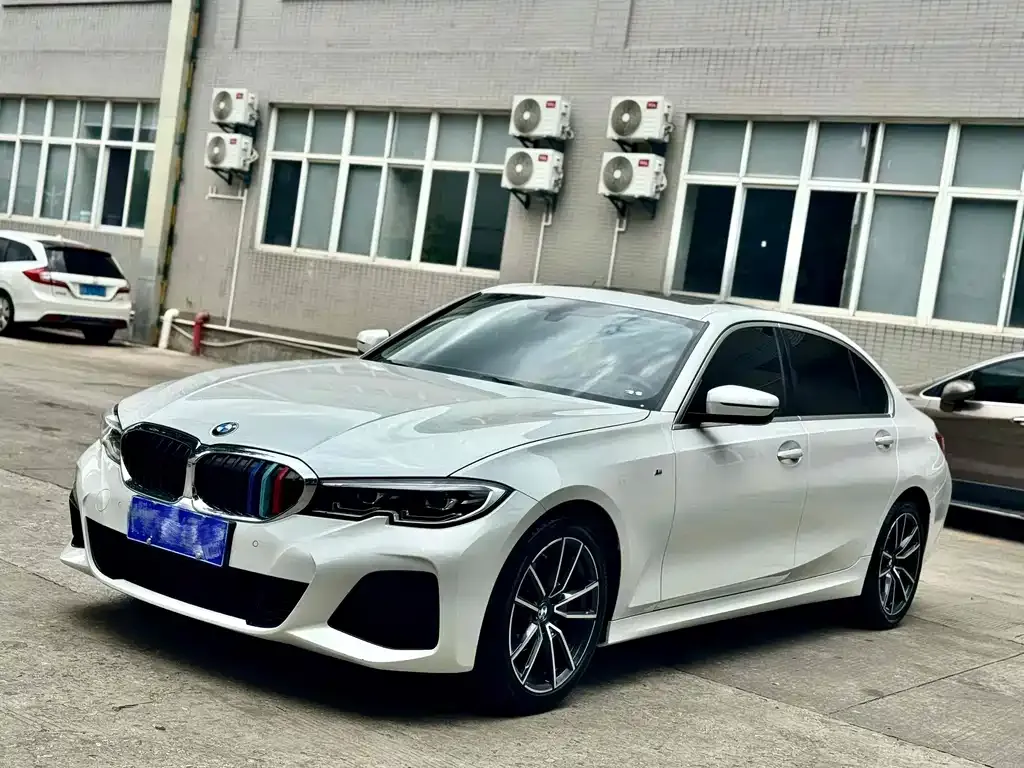 BMW 3 Series — фото 1