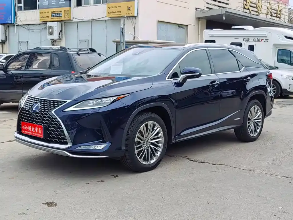 Lexus RX — фото 1