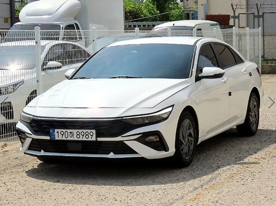 Hyundai AVANTE — фото 3