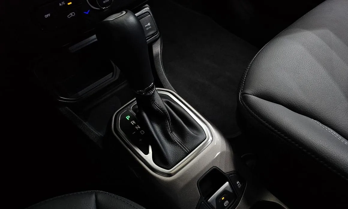 Jeep Renegade — фото 4