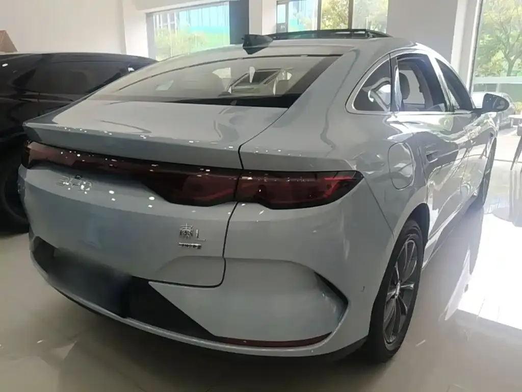 BYD Qin L — фото 9