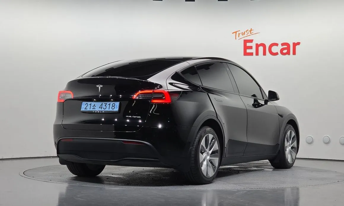 Tesla Model Y — фото 4