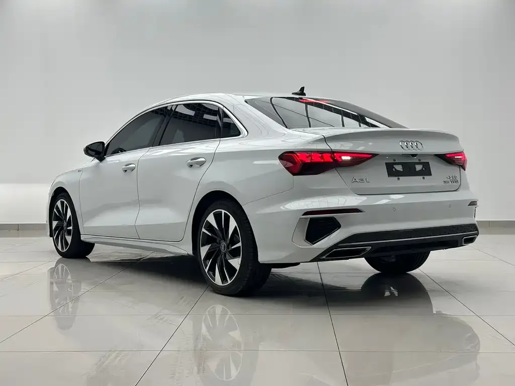 Audi A3 — фото 7