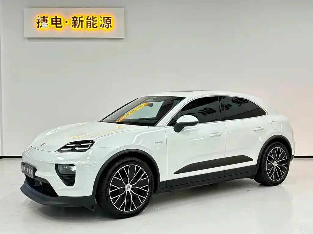 Porsche Macan EV — фото 1