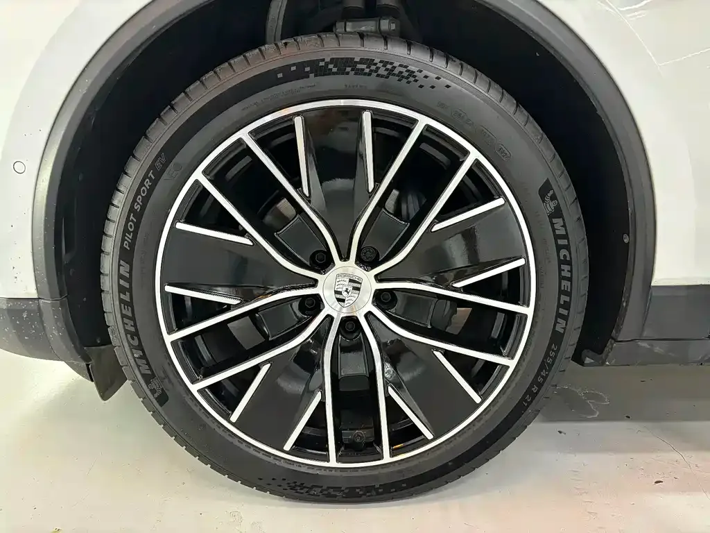 Porsche Macan EV — фото 7
