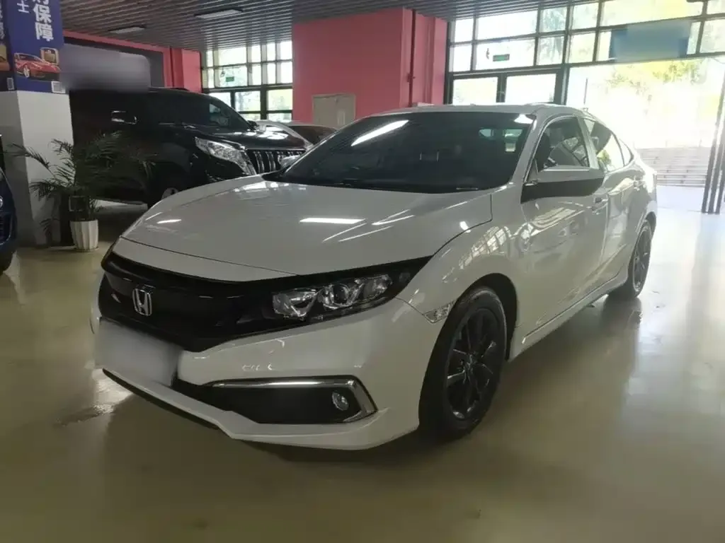 Honda Civic — фото 1