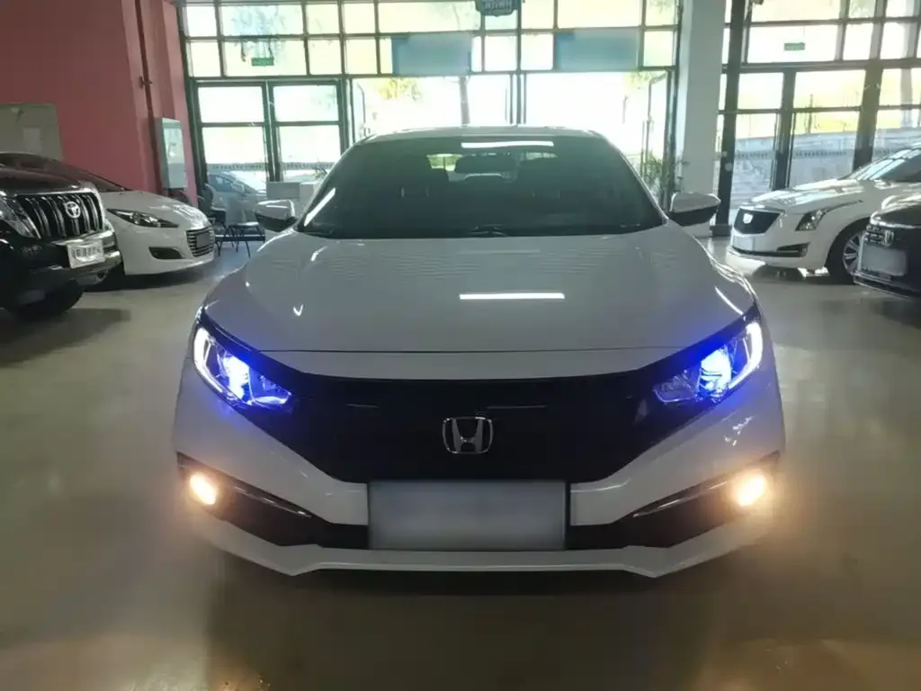 Honda Civic — фото 7