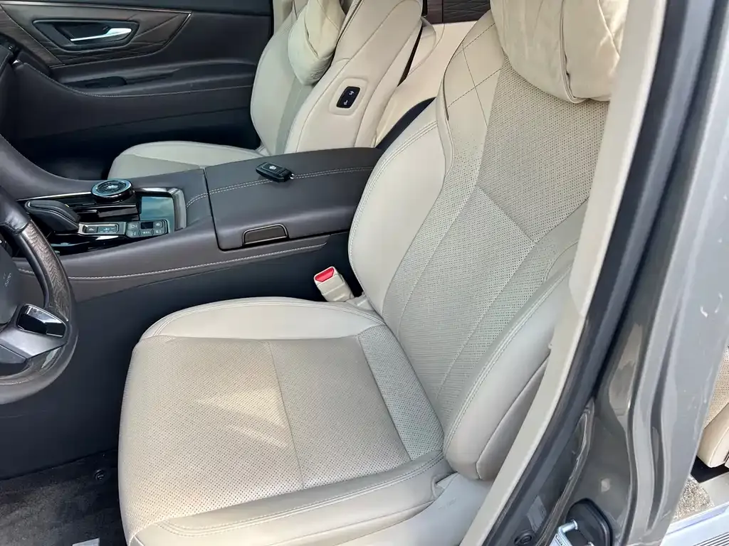 Toyota Vellfire — фото 6