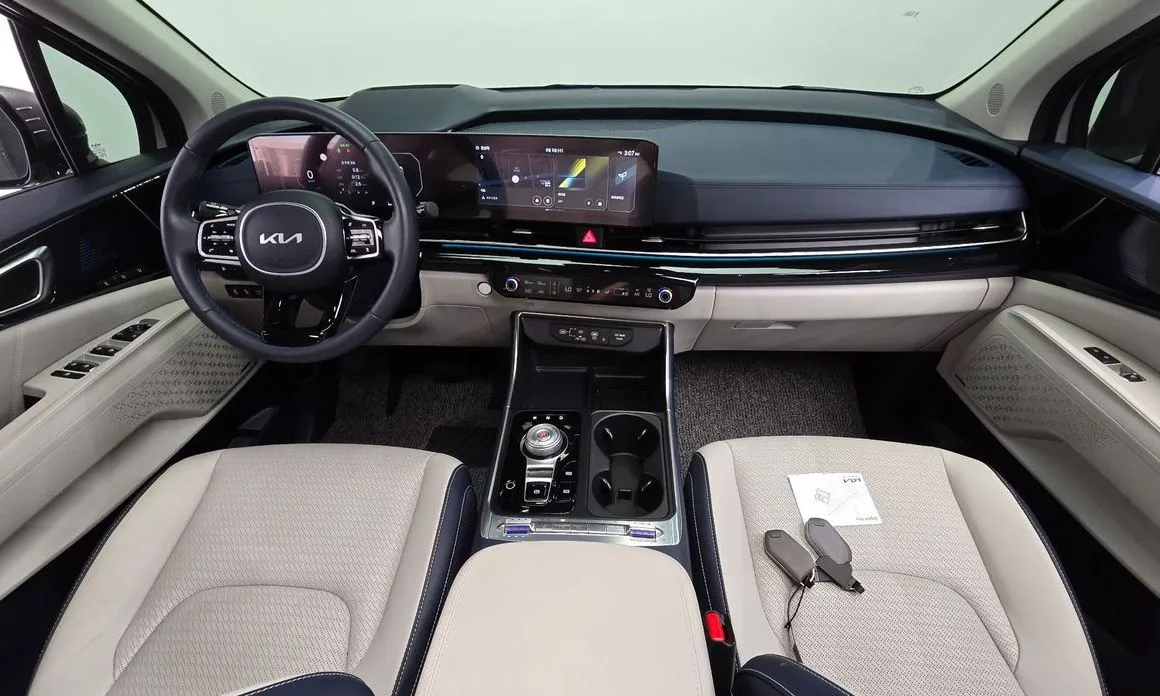 Kia Carnival — фото 10