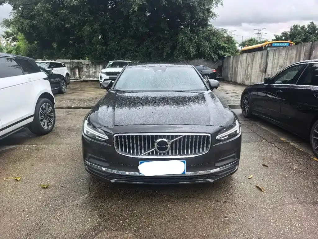 Volvo S90 — фото 1