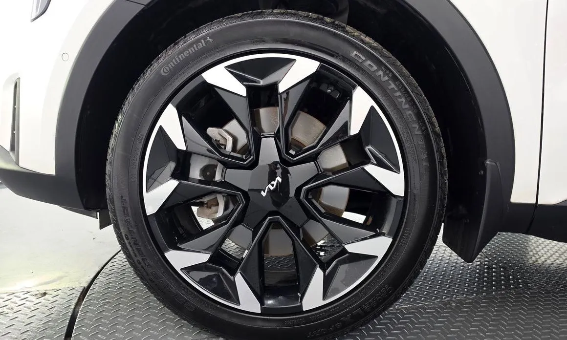 Kia Sorento — фото 7