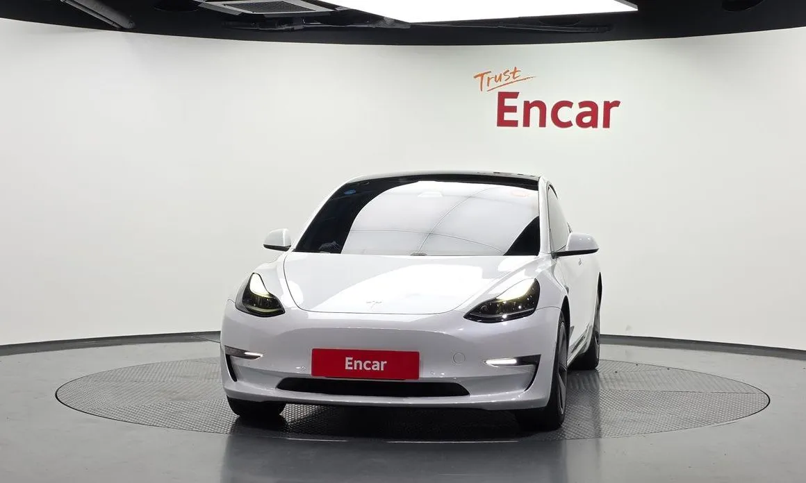 Tesla Model 3 — фото 3