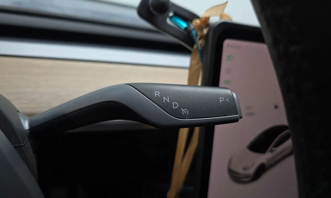 Tesla Model 3 — фото 6