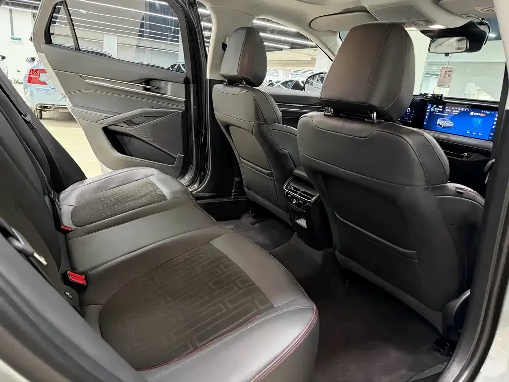 Ford Mondeo — фото 8