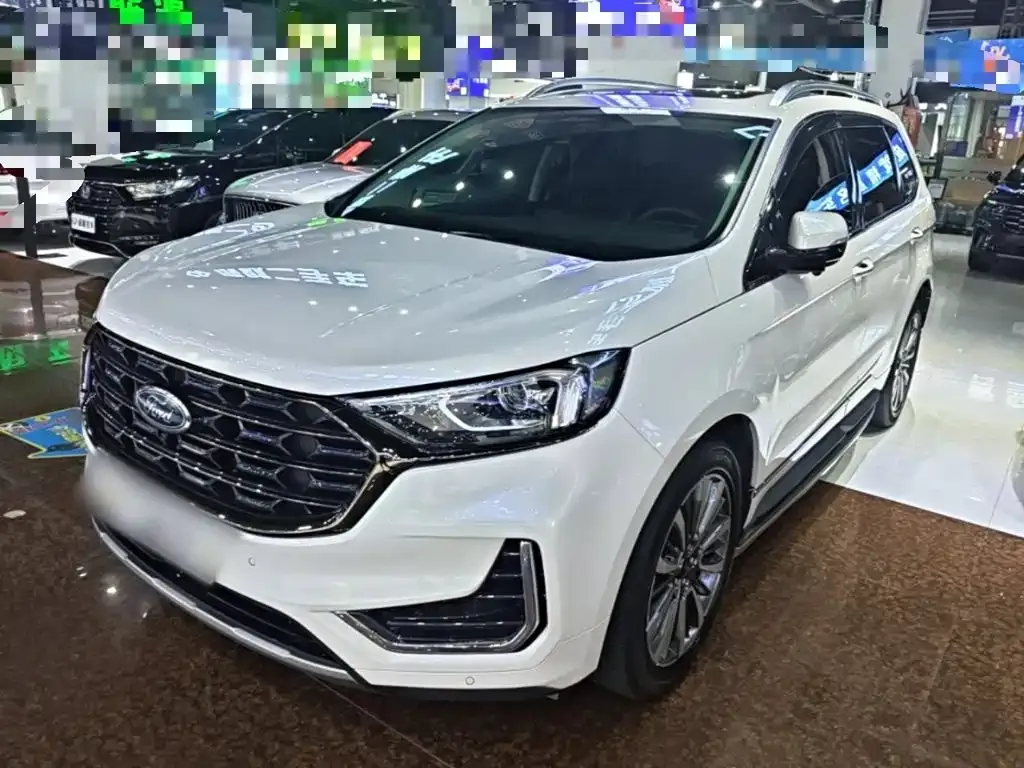 Ford Edge — фото 1