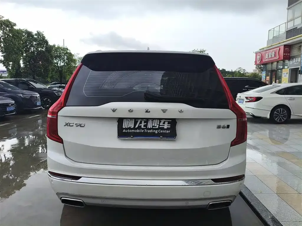 Volvo XC90 — фото 2