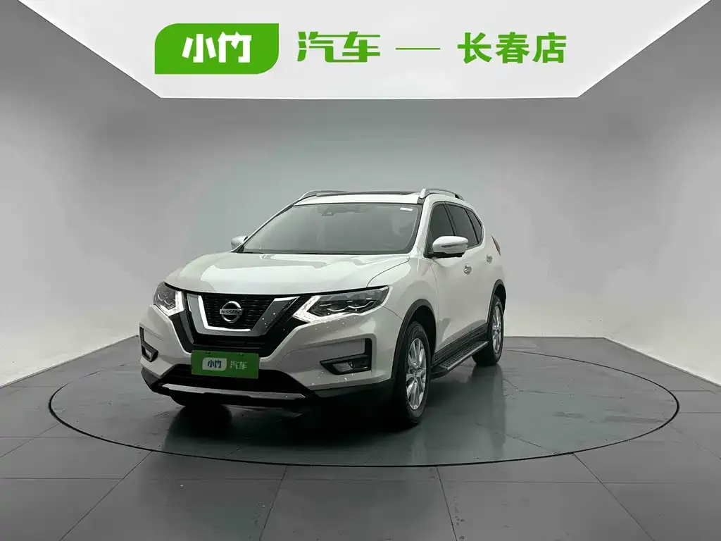 Nissan X-Trail — фото 1