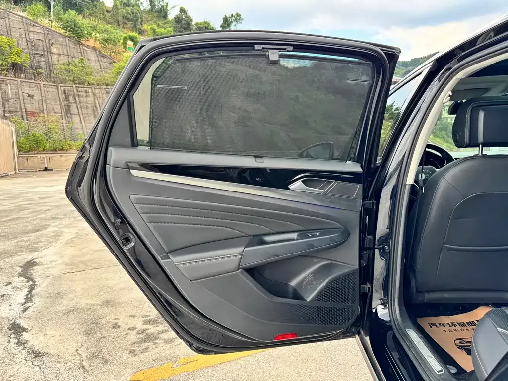 Volkswagen Passat — фото 9