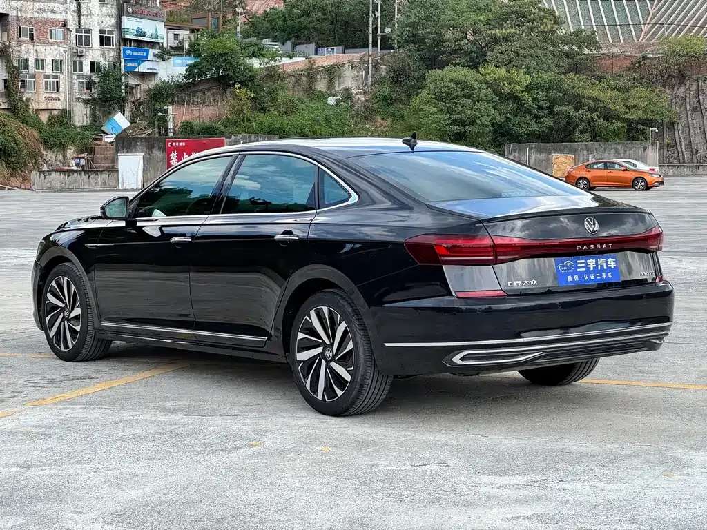 Volkswagen Passat — фото 5
