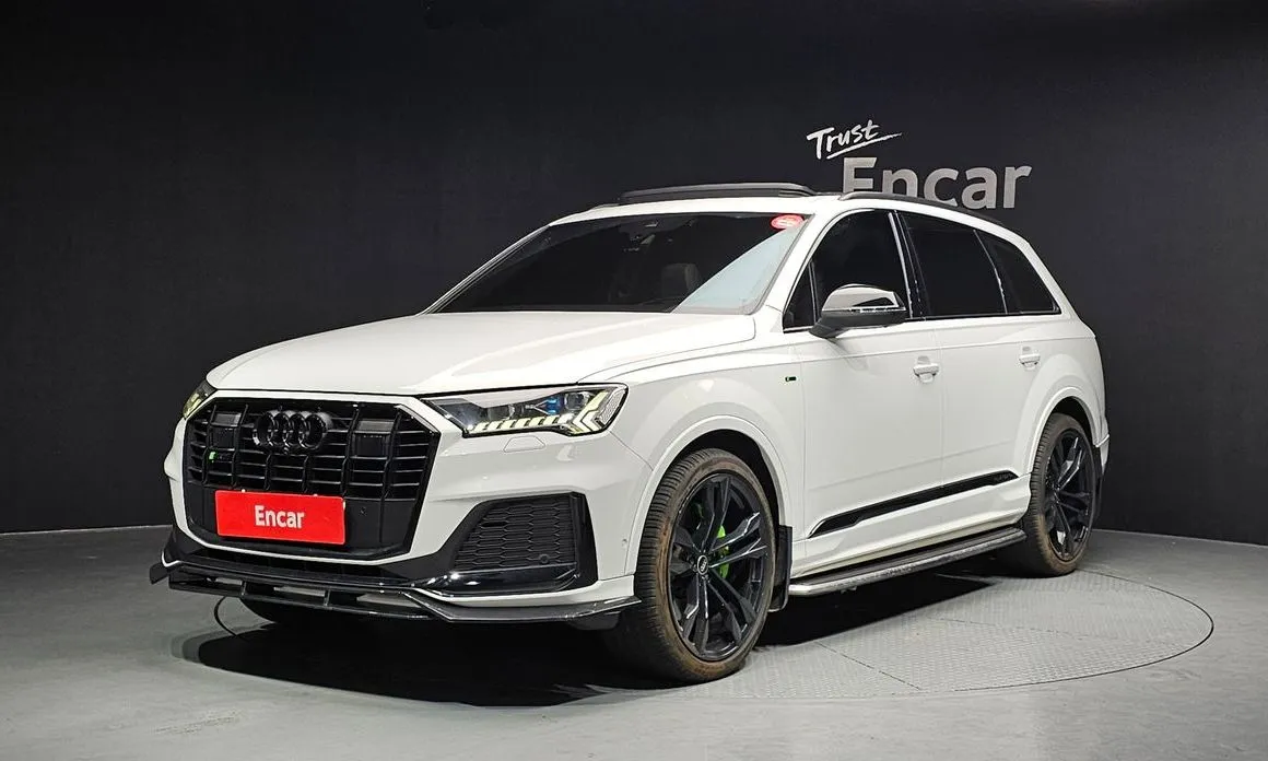 Audi Q7 — фото 1