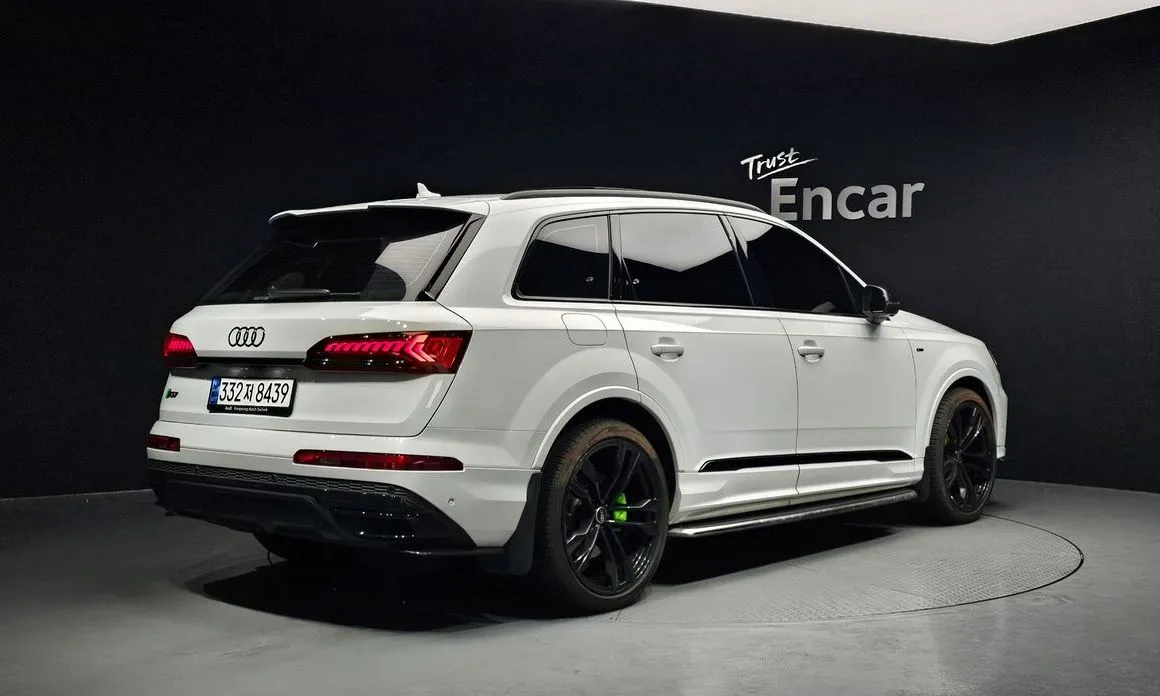 Audi Q7 — фото 2