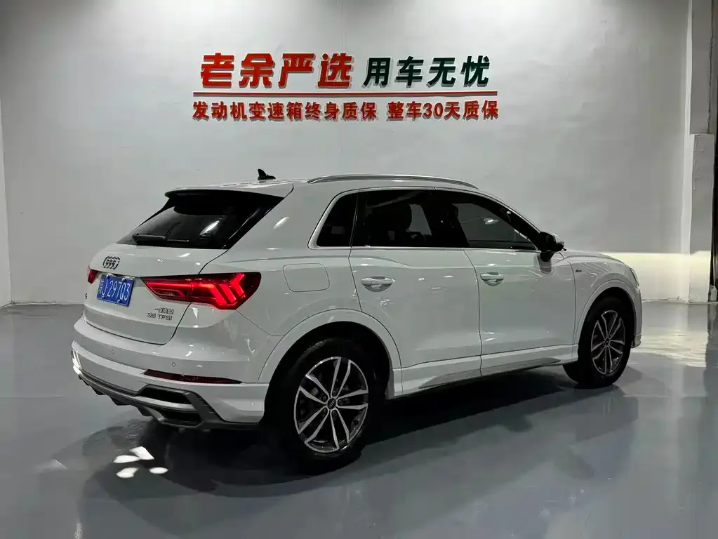 Audi Q3 — фото 5