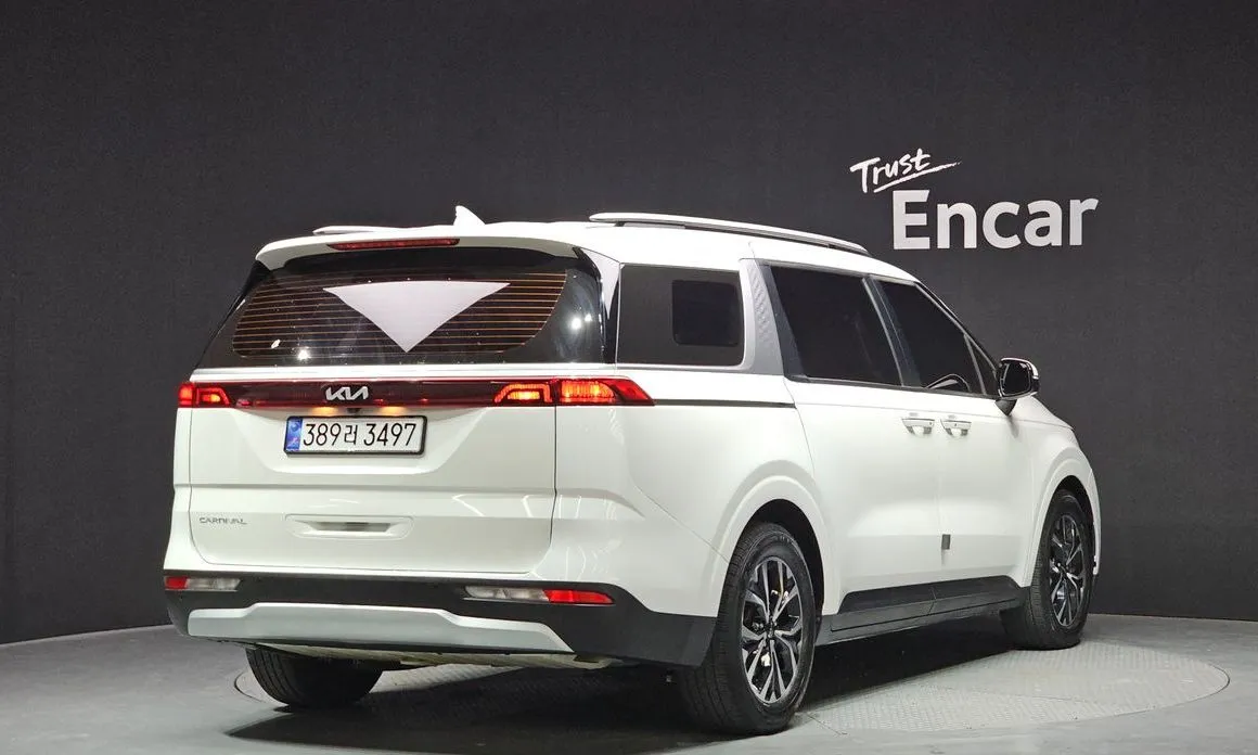 Kia Carnival — фото 4