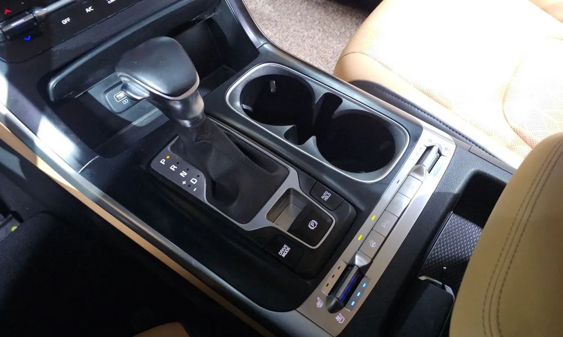 Kia Carnival — фото 10