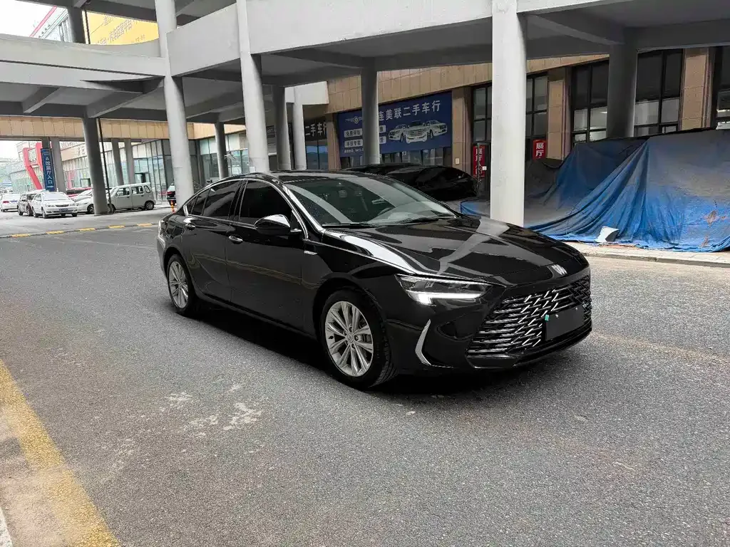 Buick Regal — фото 1