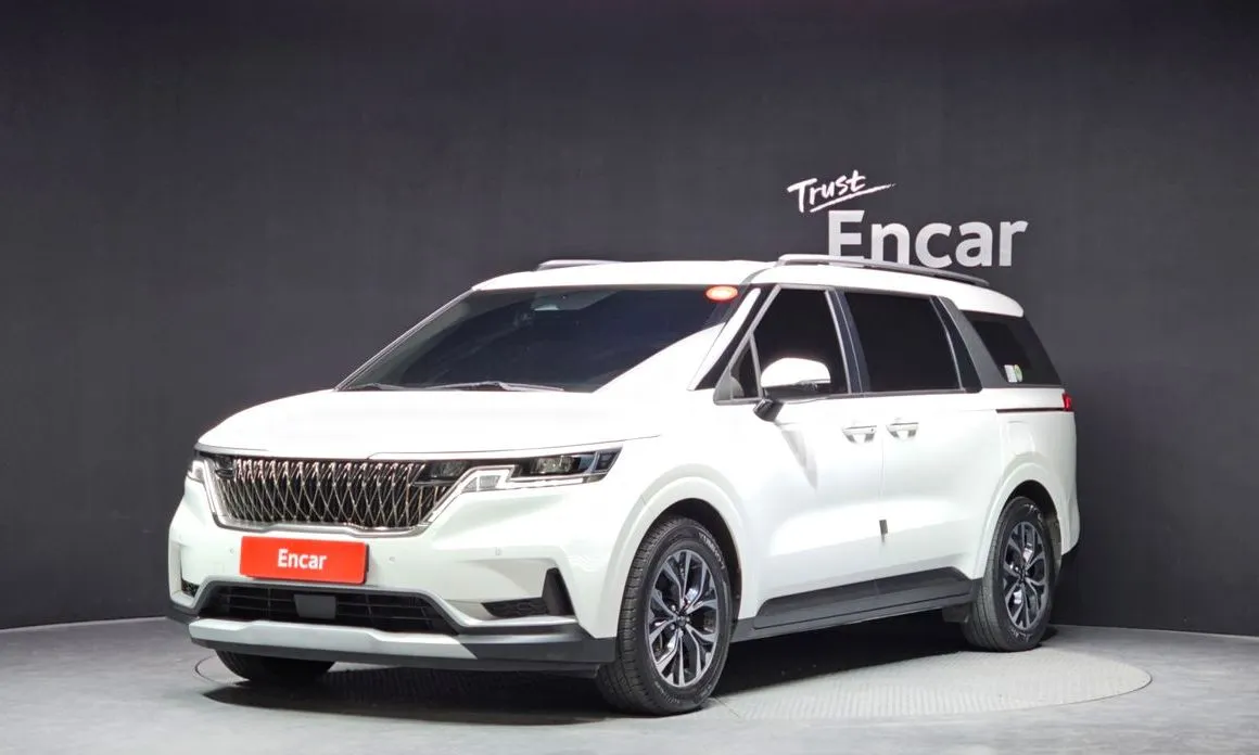 Kia Carnival — фото 1