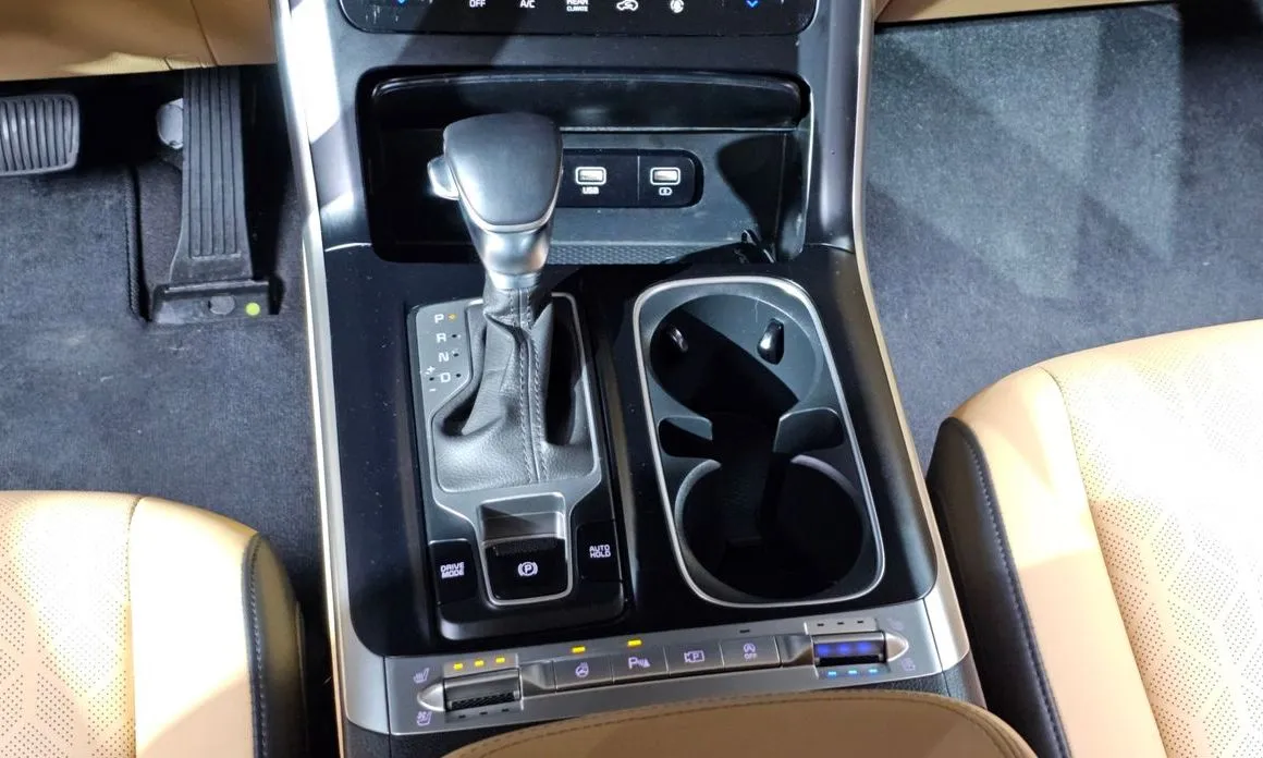 Kia Carnival — фото 10