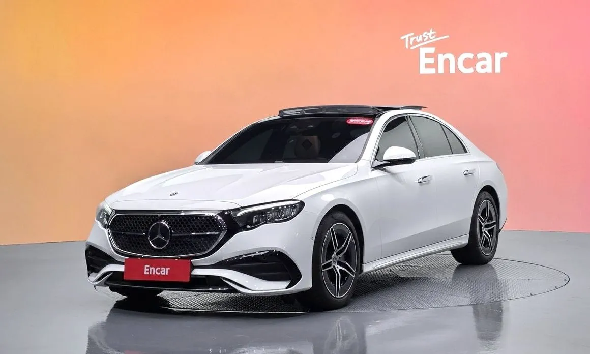 Mercedes-Benz E-Class — фото 1