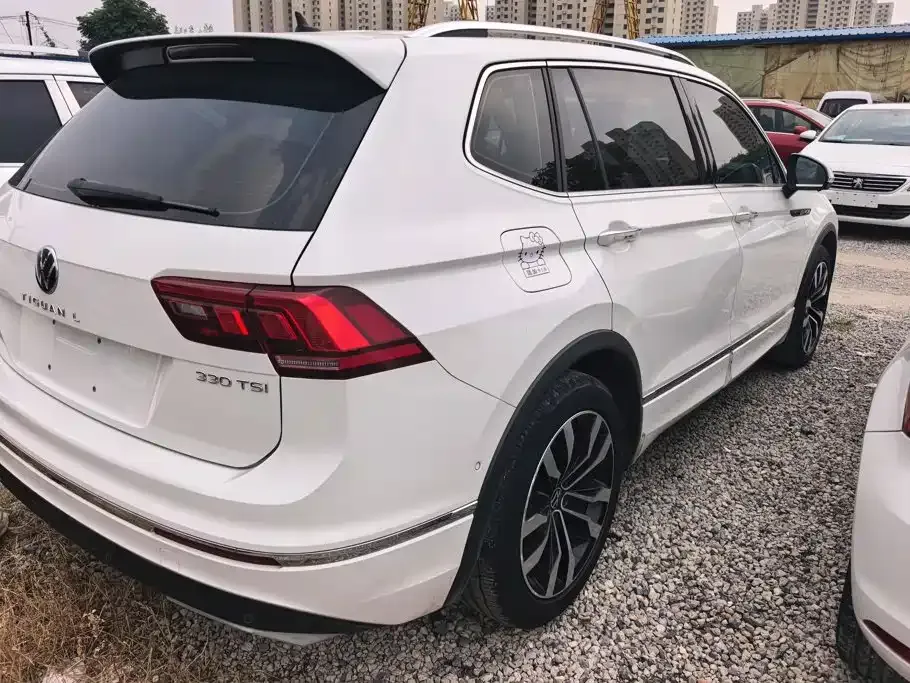 Volkswagen Tiguan L — фото 9