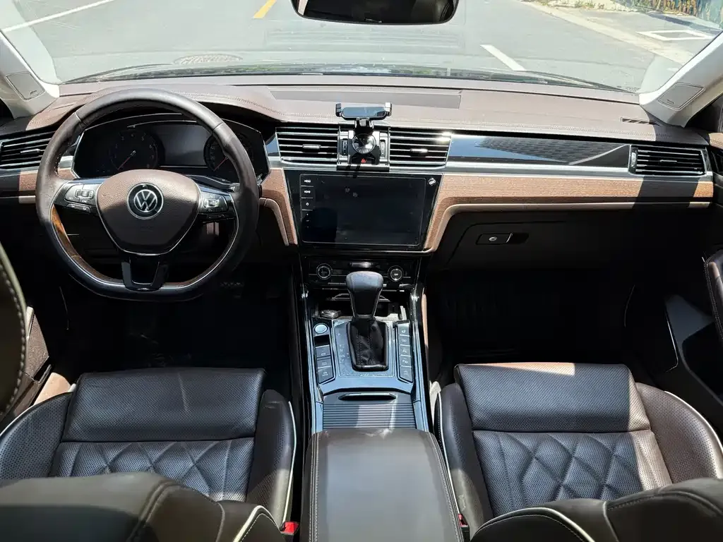 Volkswagen Phideon — фото 8