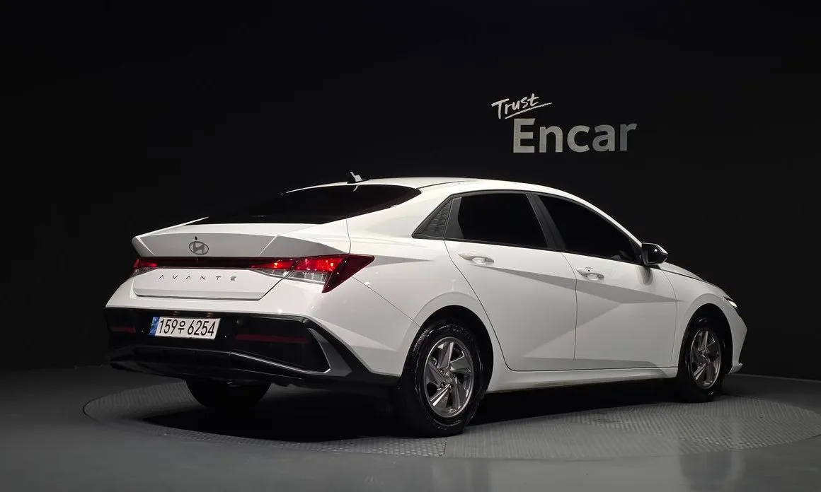 Hyundai AVANTE — фото 5