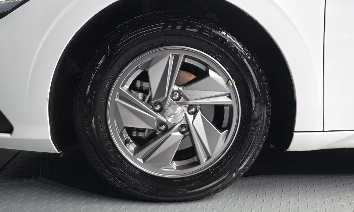 Hyundai AVANTE — фото 9